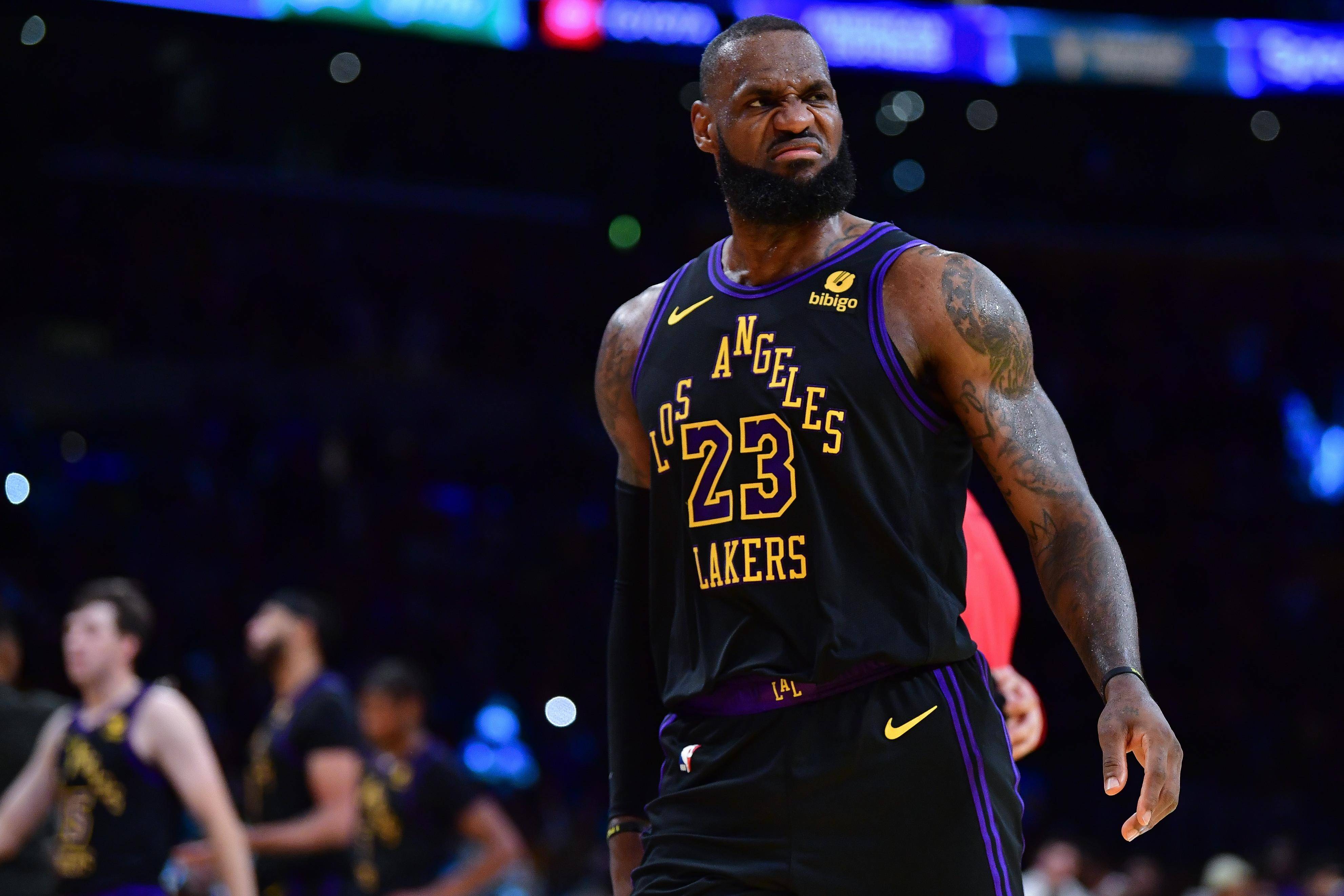 开云体育-转会期体能课后，洛杉矶湖人复出首秀备战NBA季后赛，震撼外界，更衣室氛围转暖的简单介绍